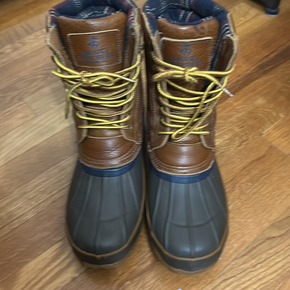 Brooks Brother Men’s Duck Boot (Used)